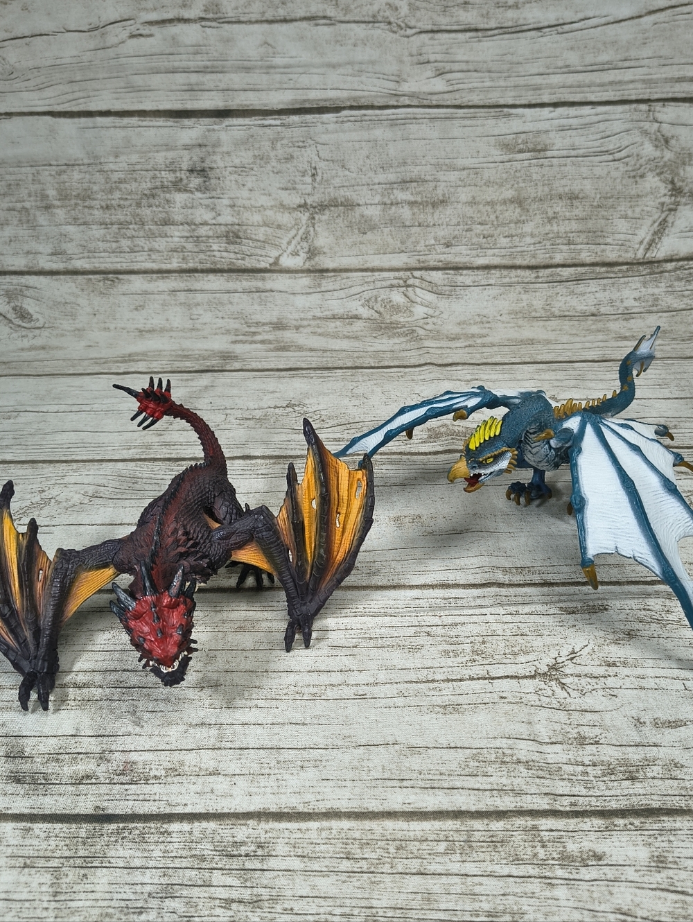 Lof Of 2 Schleich Dragon Figures